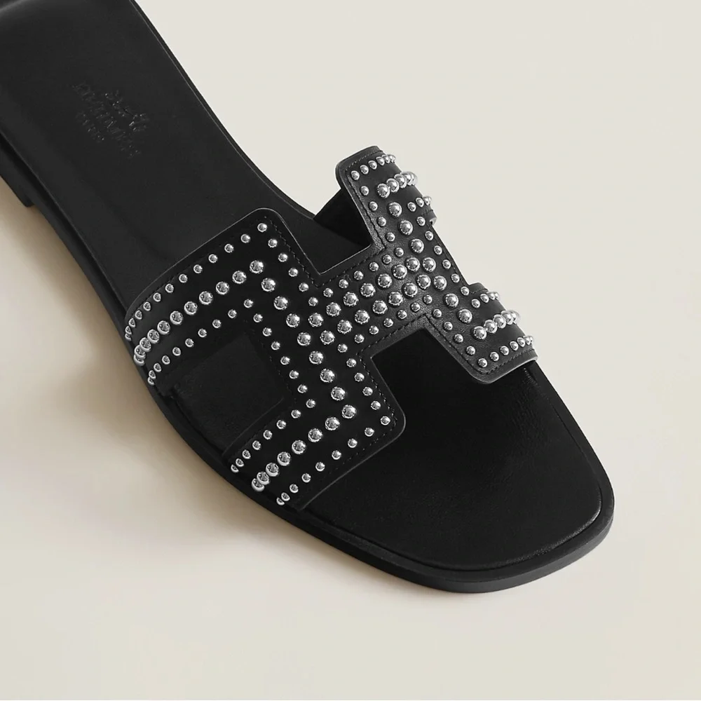 🖤 Hermes Studded Black Leather Orans 🖤 - Picture 5 of 17